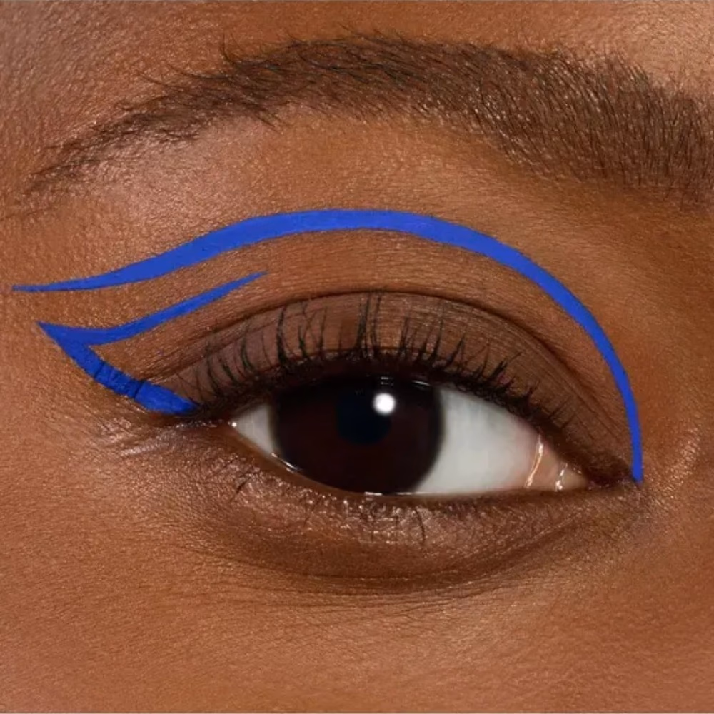 Essence Colour It! Liquid Eyeliner 01 Royal Blue – Precise Long Lasting Blue Eyeliner 4