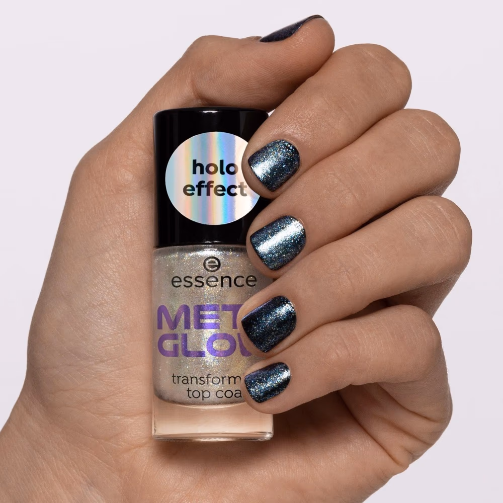 Essence Meta Glow Transforming Top Coat 3