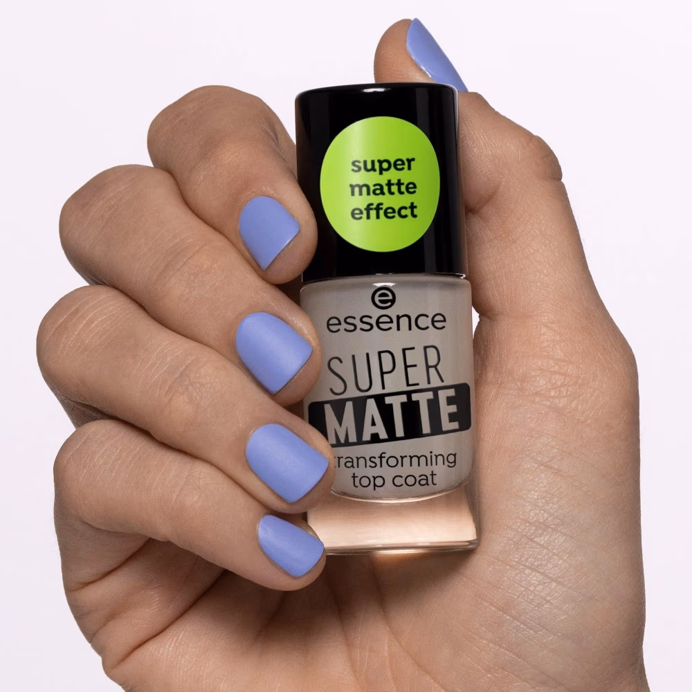 Essence Super Matte Transforming Top Coat 4