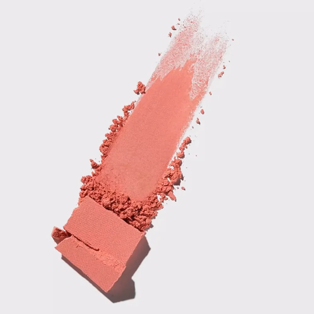 Essence Blush Crush Shade 30 – Soft Blendable Powder Blush for a Natural Flush 3