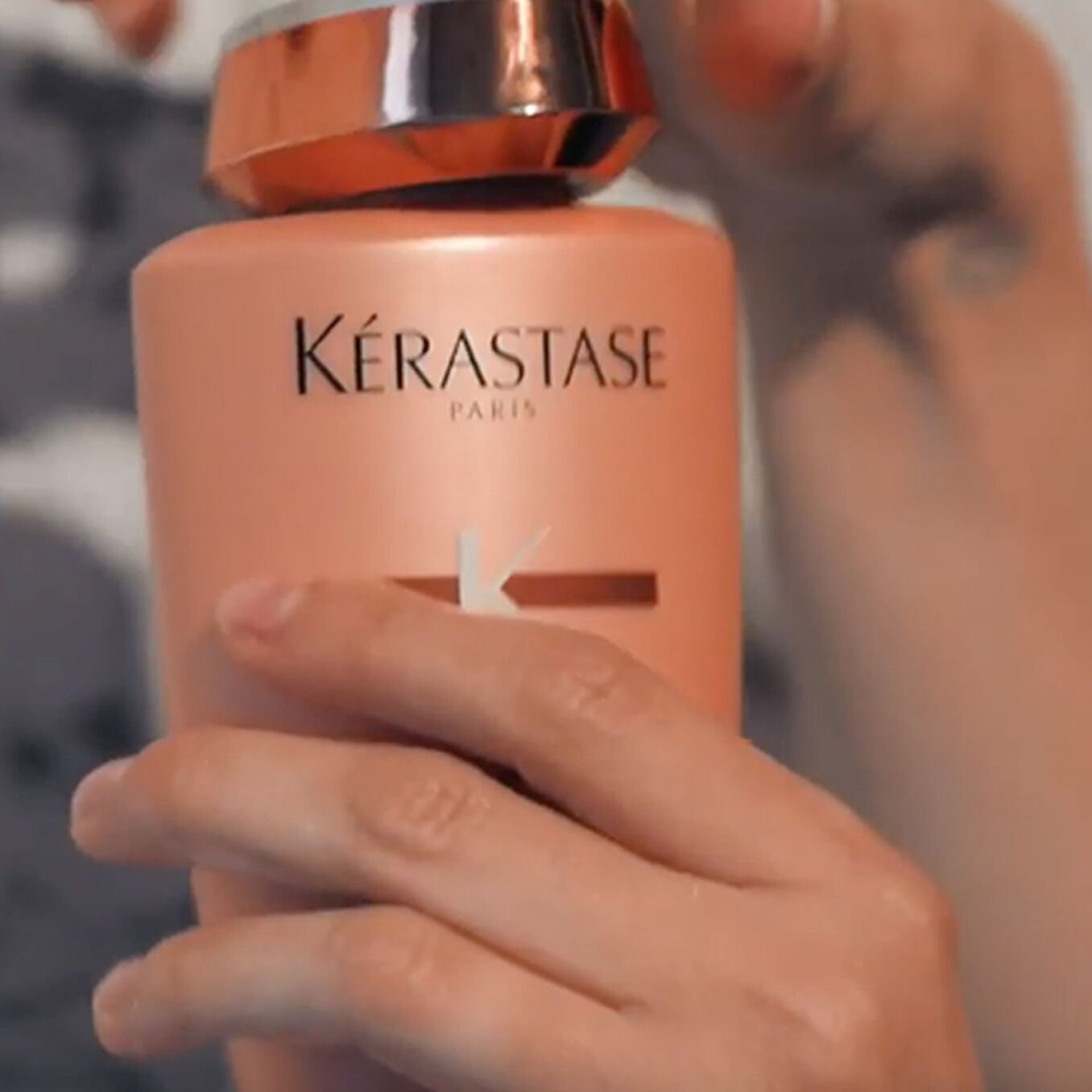 Kerastase Discipline Bain Fluidealiste Shampoo - 250ml 4