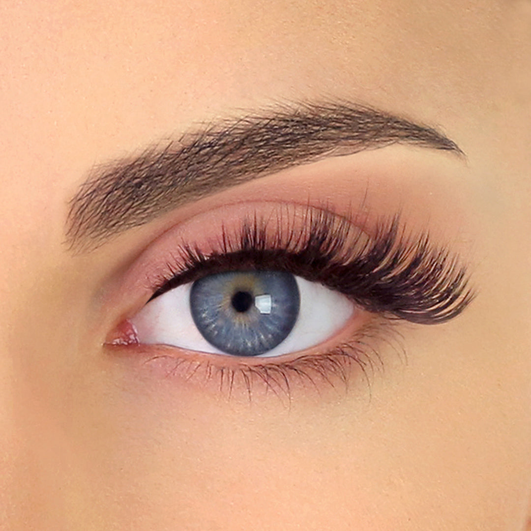 Pinky Goat Lashes Amy Natural Length and Curl 680 3