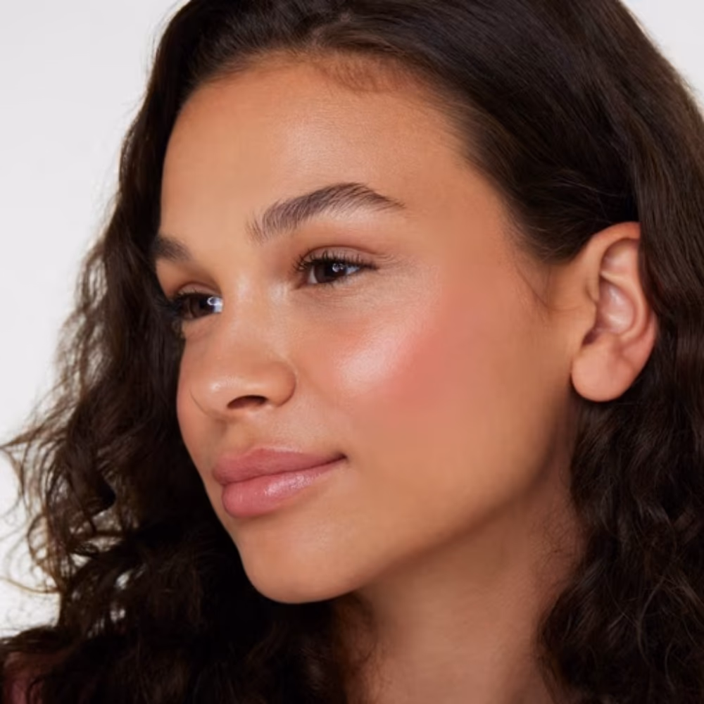 Essence Baby Got Blush - 30 Rose All Day 4